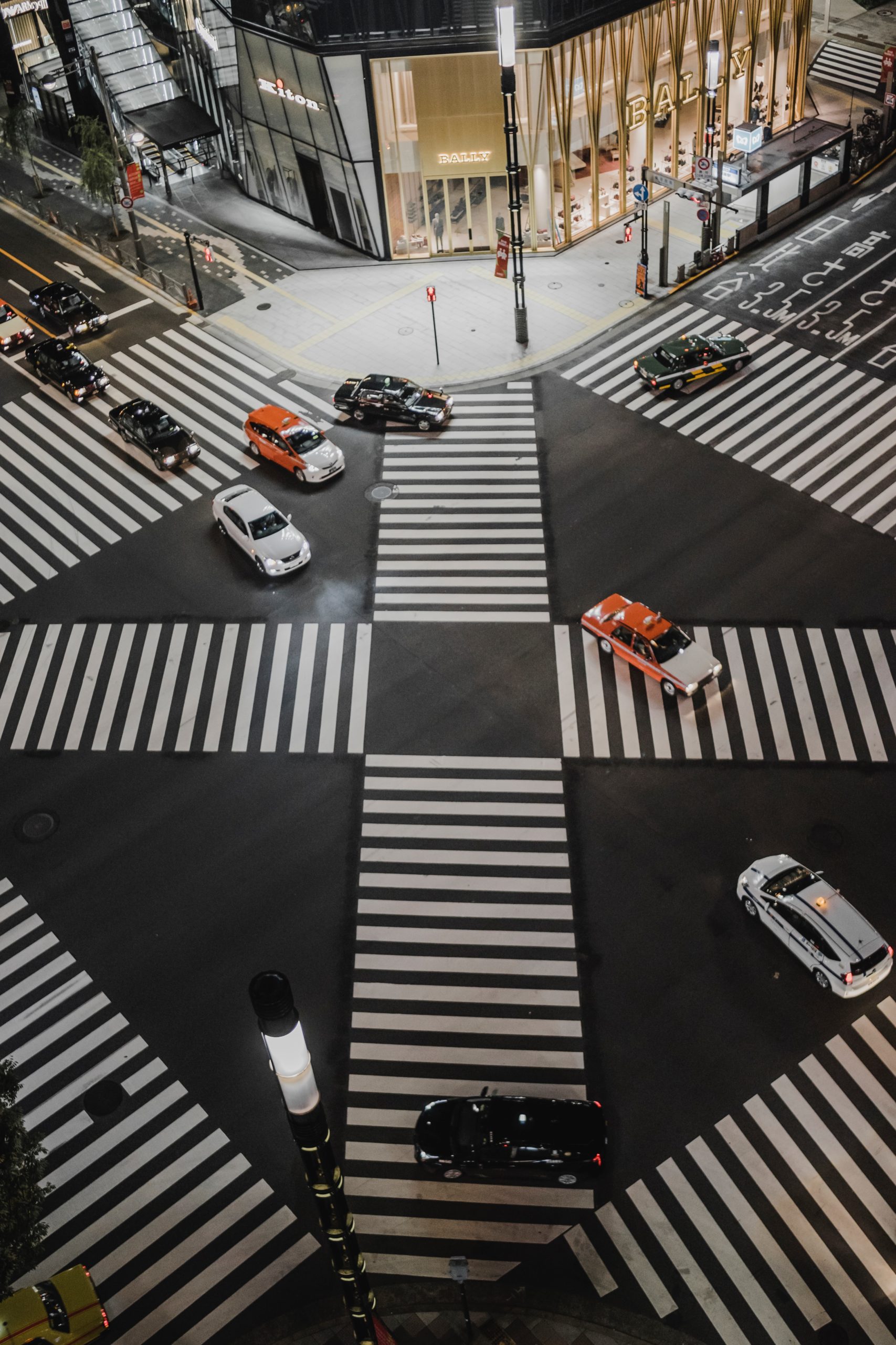 Tokoyo street crossing with cars
